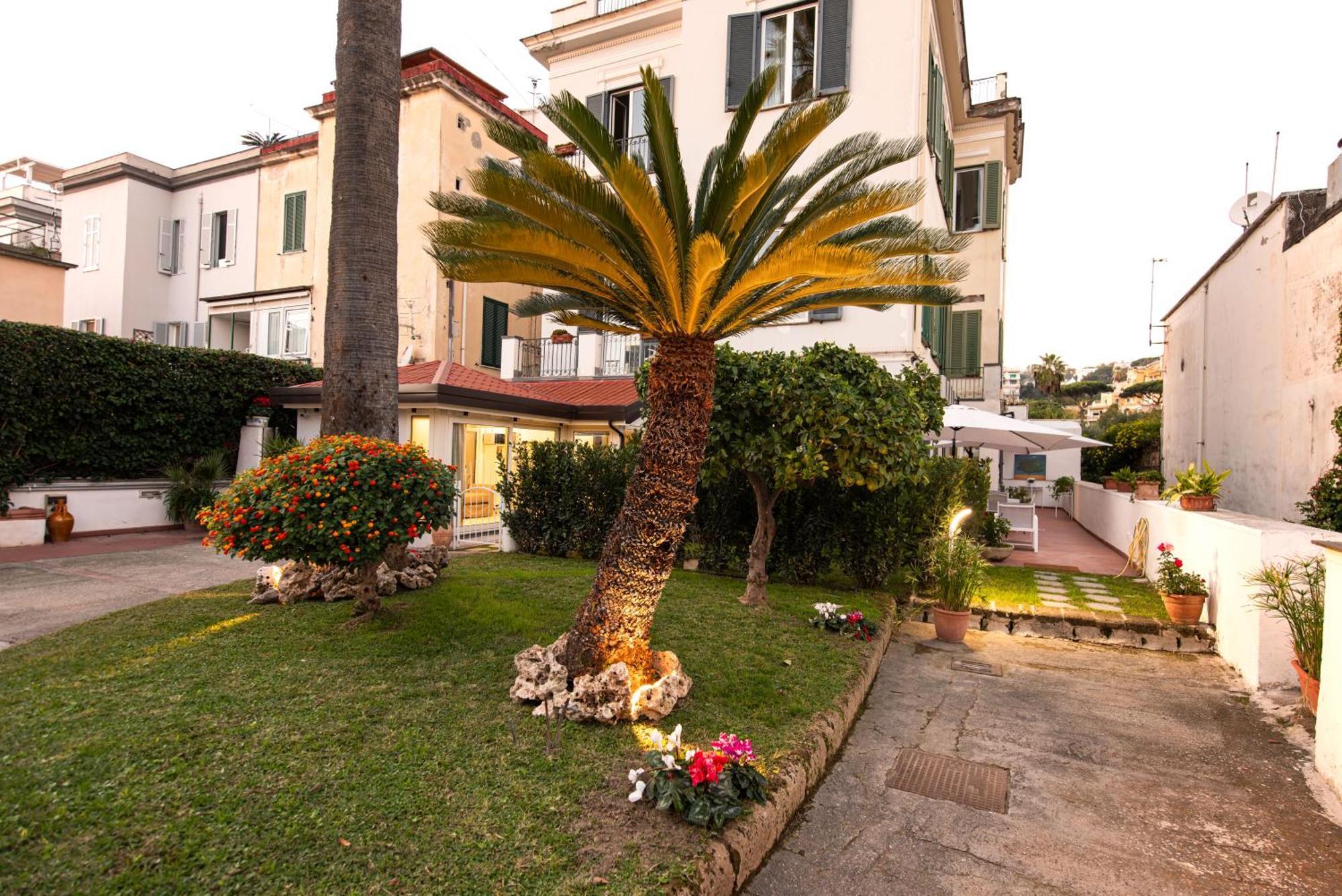 Casa Giulia Vesuvio Posillipo * Naples